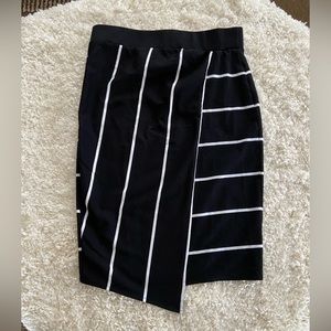 JC Penney Belle Sky Black Pencil Skirt